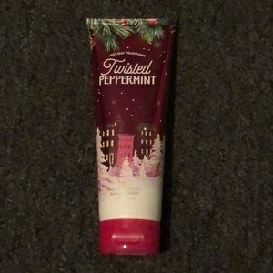 Bath and body works twisted peppermint